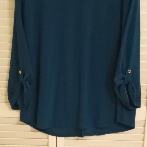 Women's Xl. Perception Concepts Made in Vietnam Roll Up Sleeves and Zipper Top - Picture 5 of 5
